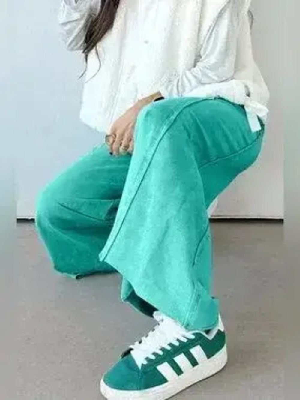 High-Waisted Wide-Leg Pants - Picture 6 of 8